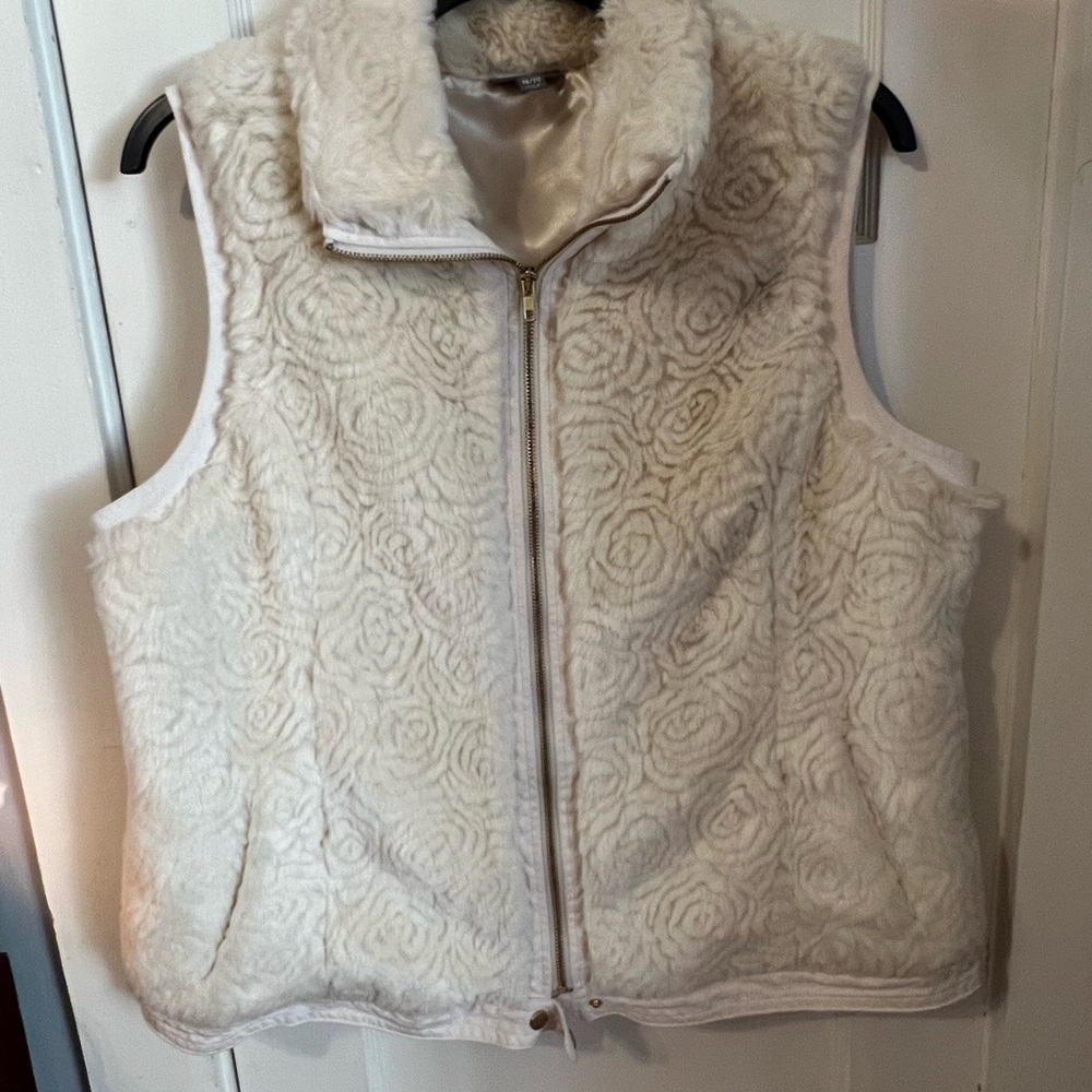 Roz & Ali womens vest